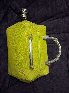 Peter Kent Buenos Aires, Green Pebble Zipper Leather Bag -Glently Used Luxury
